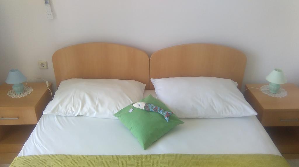 Guesthouse Podaca Buitenkant foto