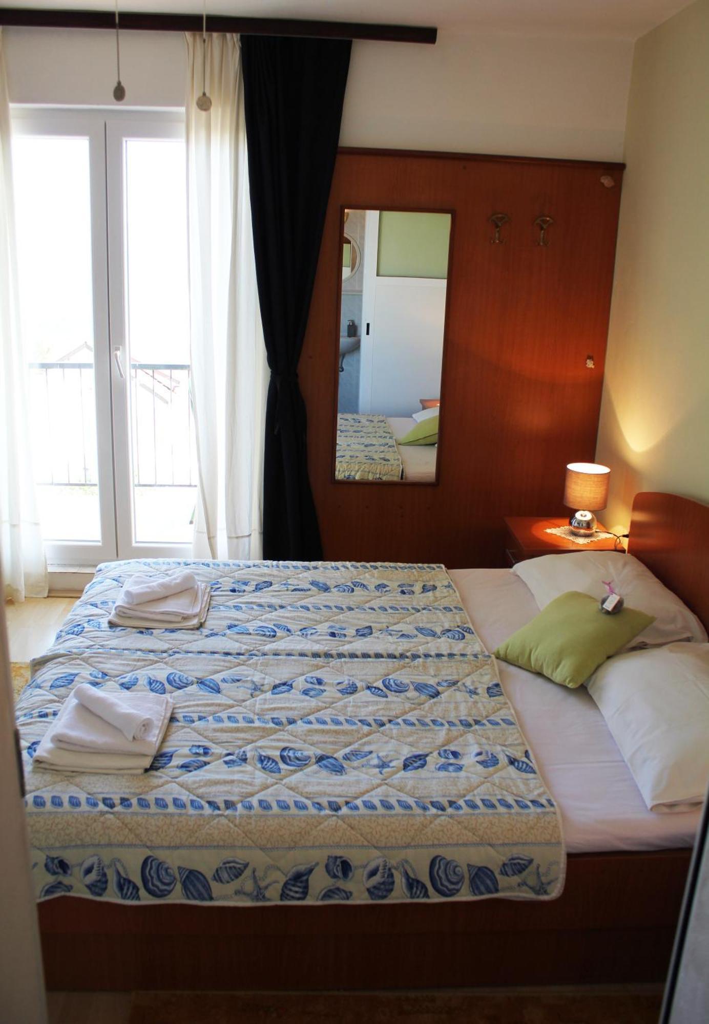 Guesthouse Podaca Buitenkant foto